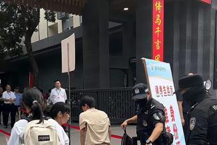 东体谈足协准入：广州队负责人非常焦急，多次向广州市体育局求救